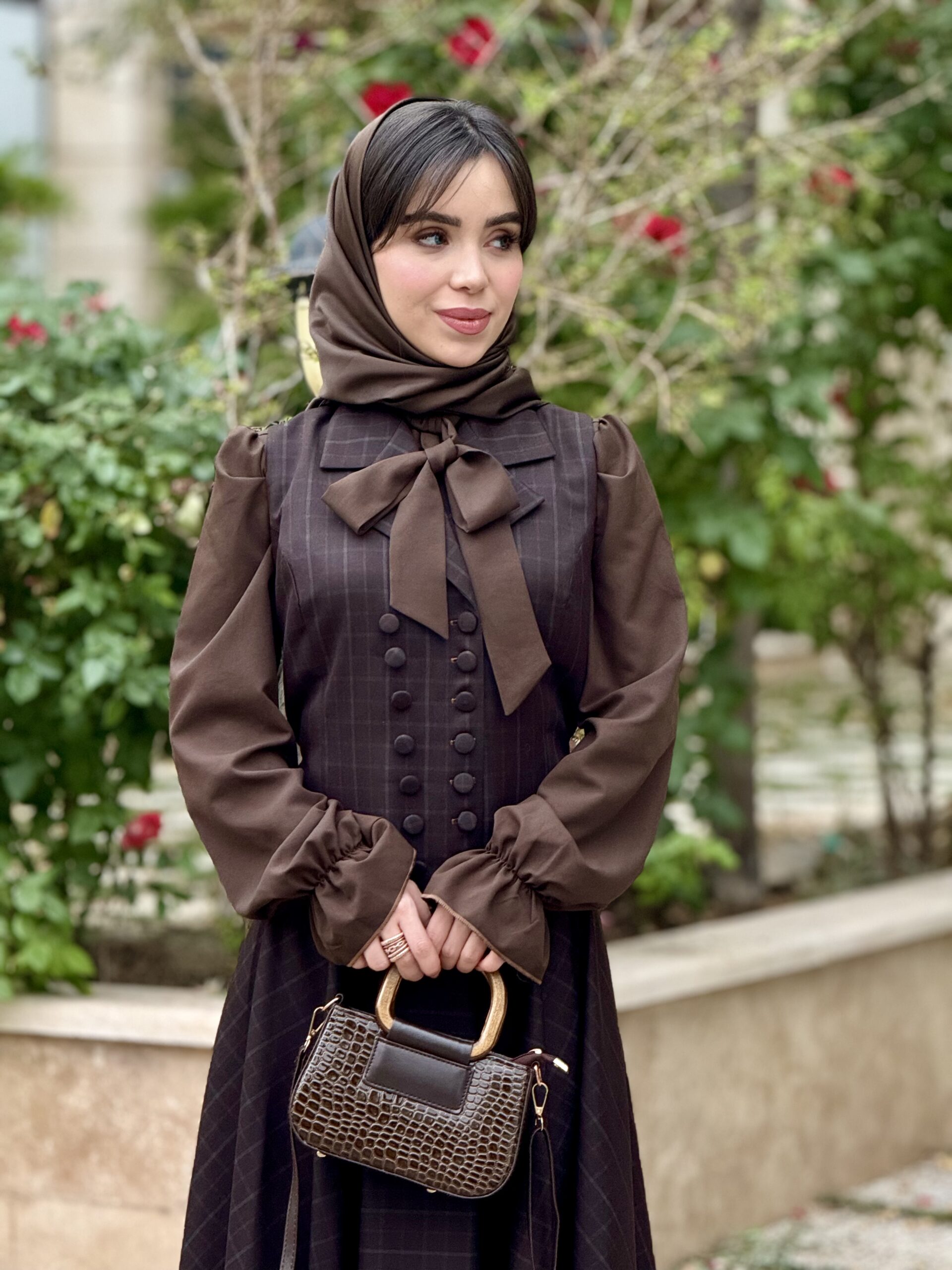 ست شکوفه قهوه ایی سایز 34 الی 44